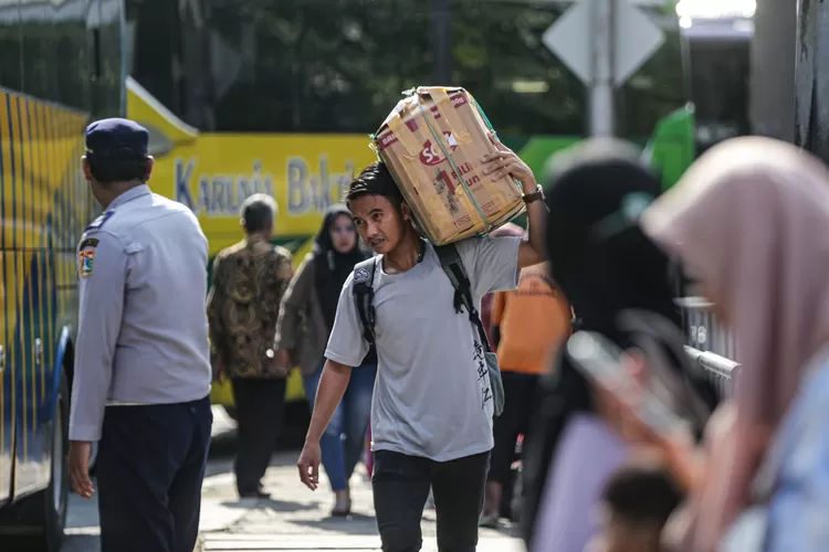 Pecah Rekor! Menhub Ungkap Pergerakan Masyarakat Selama Periode Mudik ...