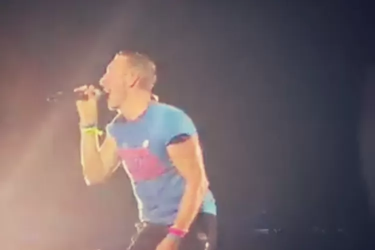 Coldplay di Indonesia: Chris Martin Menolak Kibarkan Bendera Pelangi