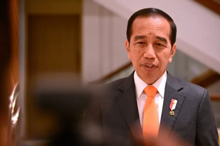 Presiden Jokowi Resmi Tandatangani Revisi UU ITE Jilid II: Simak Poin ...