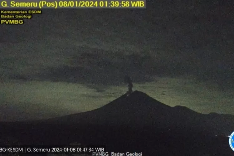 Gunung Api Semeru Erupsi Lagi Tinggi Kolom Letusan Capai Lebih