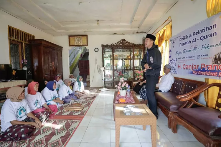 Tuan Guru Ganjar Latih Warga Tapanuli Selatan Cara Tilawah Al Quran Pojok Satu