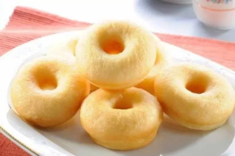 Bisa Bikin Sendiri Di Rumah, Begini Cara Membuat Donat Goreng Yang ...