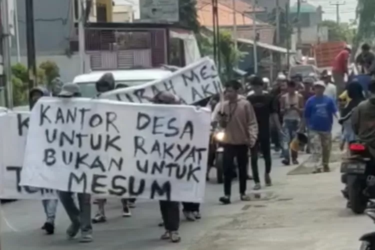 Kepala Desa Di Demo Warga Diminta Mundur Dari Jabatannya Dampak Dari