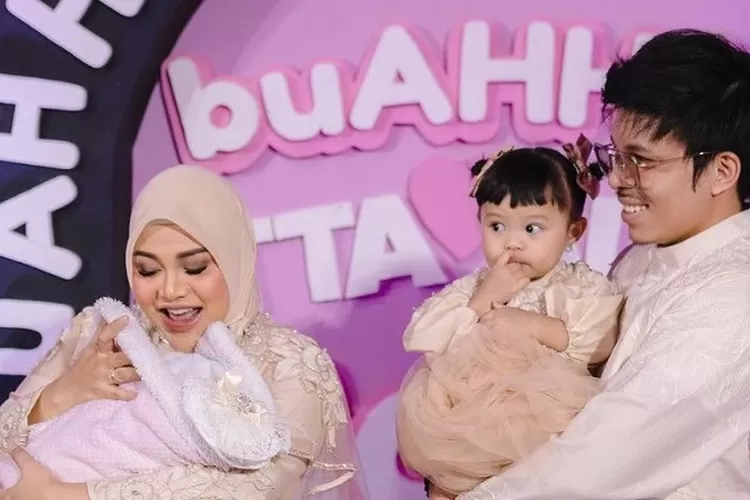 Arti Nama Anak Kedua Atta Halilintar Dan Aurel Hermansyah, Azura ...