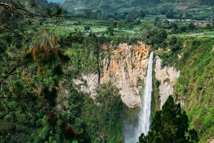 Air Terjun Spiso Piso Destinasi Wisata Di Sumut Yang Tak Kalah Menarik