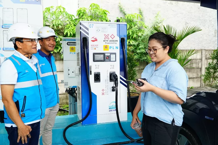 Pln Bakal Tambah Spklu Di Berbagai Ruas Tol Ini Daftar Lokasi Rest Area Nya Kabar Bumn