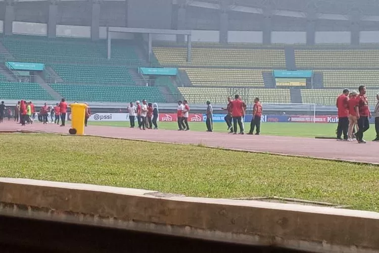 Pemkot Bekasi Gelar Senam Sparko Jelang Pertandingan Di Stadion Patriot Langgar Aturan Pssi