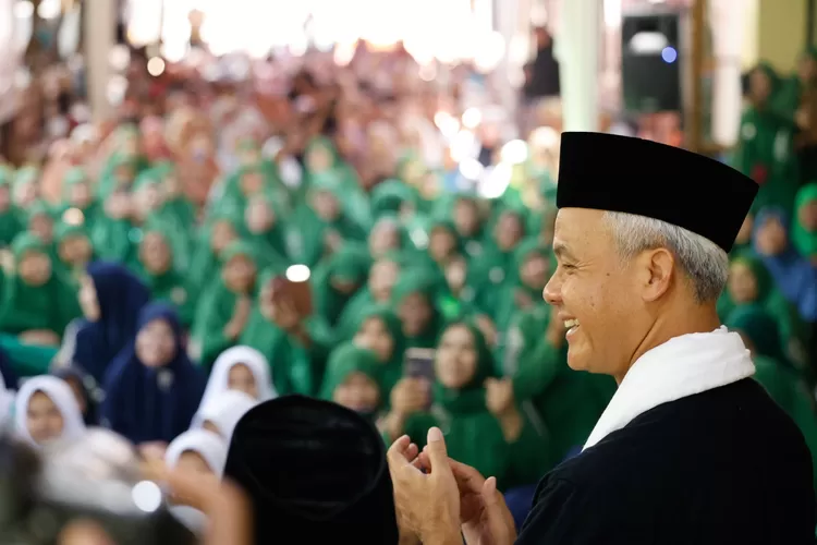 Di Hadapan Ulama Dan Santri Kota Bekasi, Ganjar Janji Lanjutkan ...