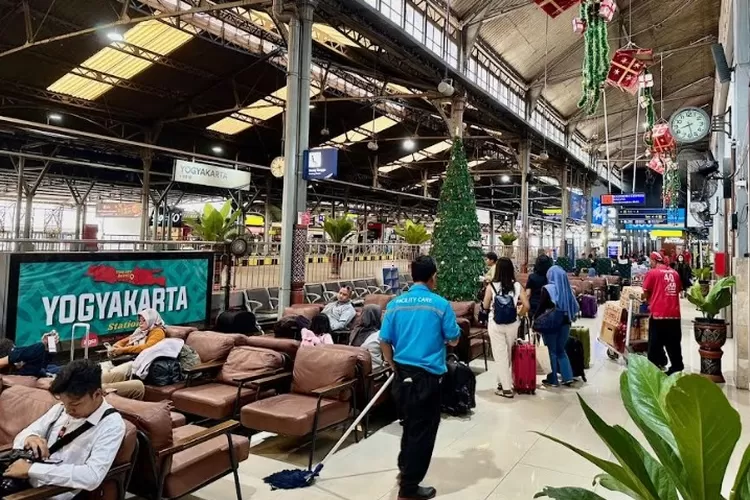 Puncak Libur Natal Tahun Baru, 50 Ribu Orang Masuk Jogja Pakai Kereta ...