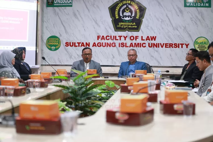 FH Unissula Lepas 19 Mahasiswa ke University of Wollongong Malaysia