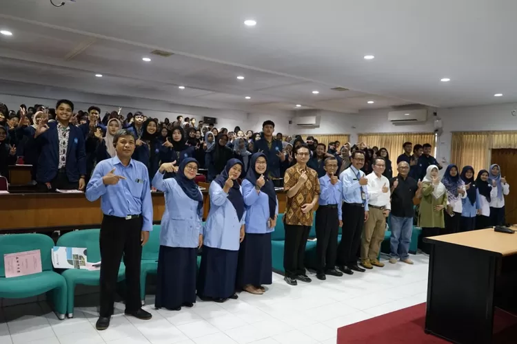 Murid SMKN 7 Yogyakarta Belajar Pasar Modal di Kampus Politeknik YKPN