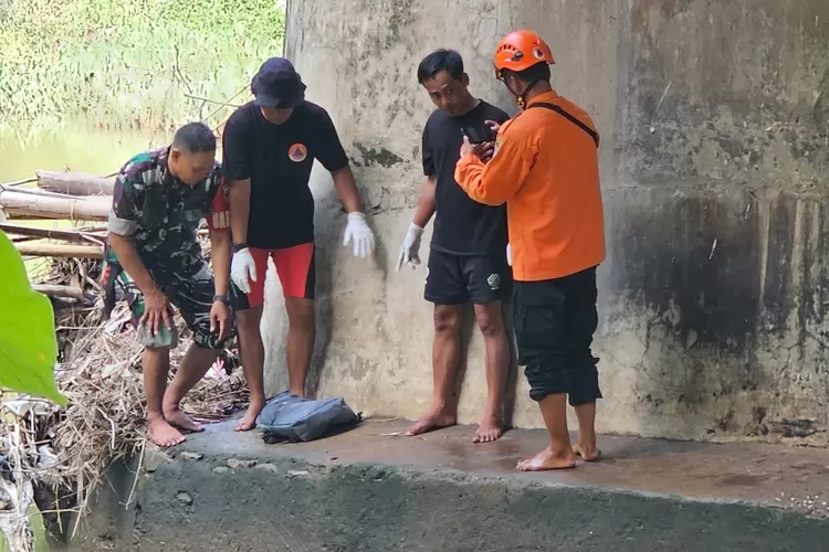 Niat Mau Mancing Malah Temukan Jasad Bayi Dalam Tas