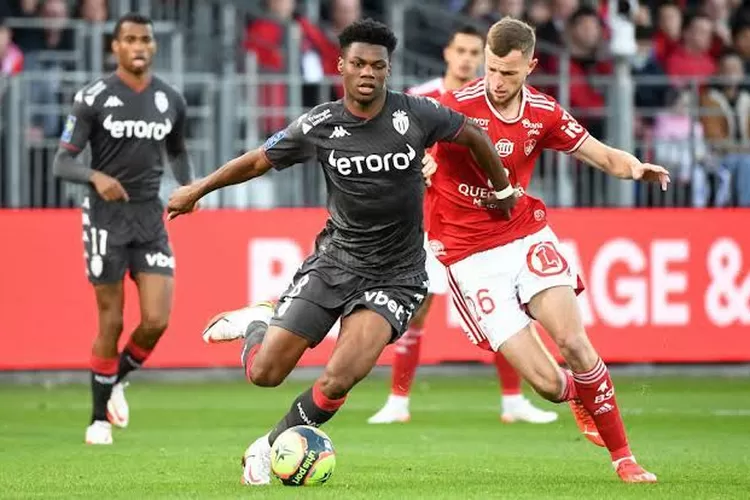 Prediksi Pertandingan AS Monaco vs Stade Brestois di Liga 1 Prancis 2024/2025