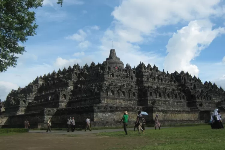 Chatra Ka Bulu Video Xxx - Perkuat Nilai Spiritual, Chatra Borobudur Akan Segera Dipasang - Metro Jambi