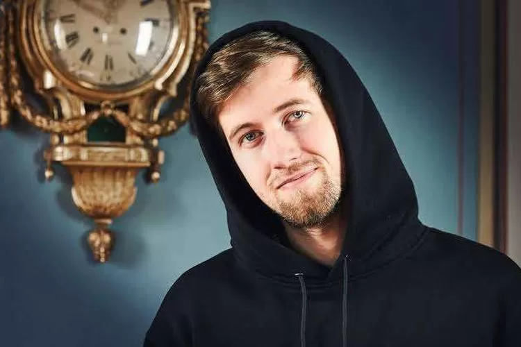 Kursi Penonton Konser Alan Walker di China Bikin Salah Fokus, Netizen