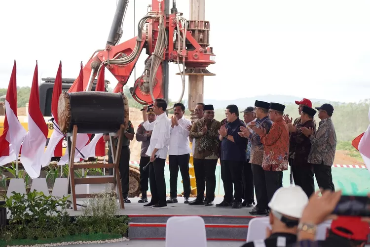 Groundbreaking Masjid Negara IKN Garapan Hutama Karya, Presiden Jokowi ...