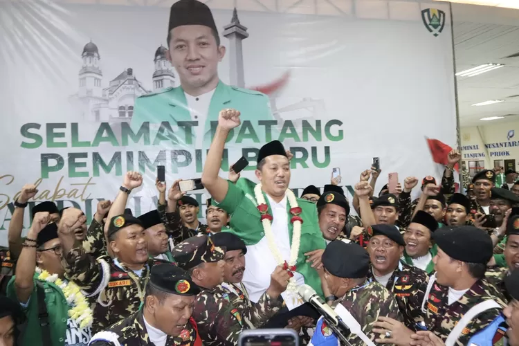 Disambut Ribuan Kader Ansor Banser, Ketum Baru GP Ansor Addin ...