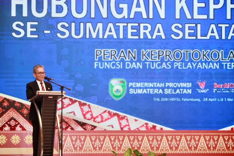 Pj Gubernur Sumsel Agus Fatoni Buka Bimtek Hubungan Keprotokolan Se ...