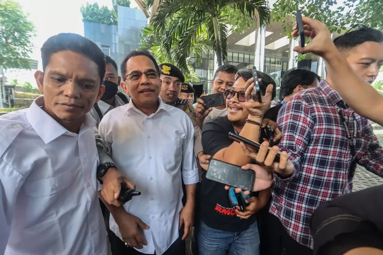 Pemeriksaan Indra Iskandar, KPK Duga Vendor Pengadaan Rumjab DPR Dapat Cuan Secara Melawan Hukum