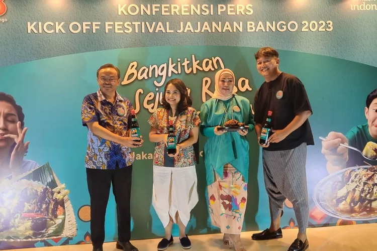 Kulineran Sambil Nonton Konser Gratis Rossa Di Festival Jajanan Bango