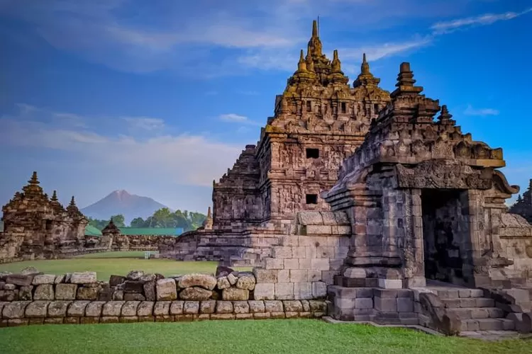 Menggali Keindahan Sejarah Dan Mitos Yang Menyelimuti Candi Plaosan Di Klaten Akurat Jateng