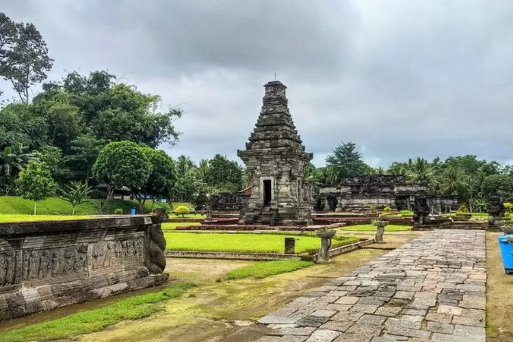 Menelusuri Keajaiban Sejarah Dan Cerita Misteri Yang Menyelimuti Komplek Candi Penataran Di