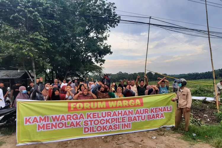 Tegas! Warga Aur Kenali Tolak Pembangunan Stockpile Batu Bara PT SAS ...