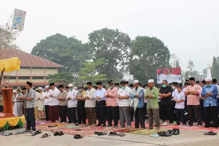 Shalat Istisqa Niat Tata Cara Doa Dan Waktu Pelaksanaannya Berkala