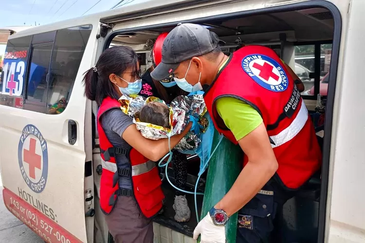 Balita Selamat Setelah 60 Jam Tertimbun Tanah Longsor Di Filipina - Prokal