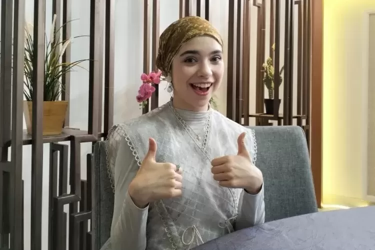 Isabel Azhari Beradu Peran dengan Ibu Sendiri, Sulit Menahan Tawa