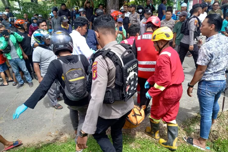 Geger Jasad Pria Tanpa Identitas Di Saluran Air Esk Puskib Balikpapan