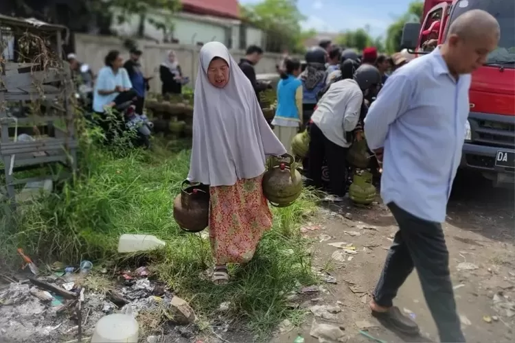 Banjarmasin Kembali Langka Elpiji, Warga Rela Ngantre Sejak Pagi, Tidak Semua Kebagian