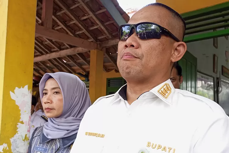 Kembali Usai Cuti Kampanye Bupati Dan Wakil Bupati Kebumen Kumpulkan Pkl Di Pendopo Kabumian