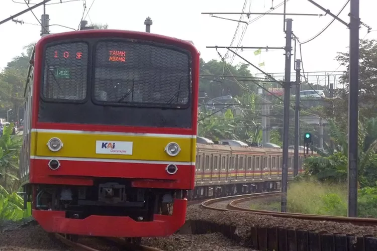 Bener Gak Sih Rencana Pemerintah Bakal Subsidi KRL Berbasis NIK, Begini ...