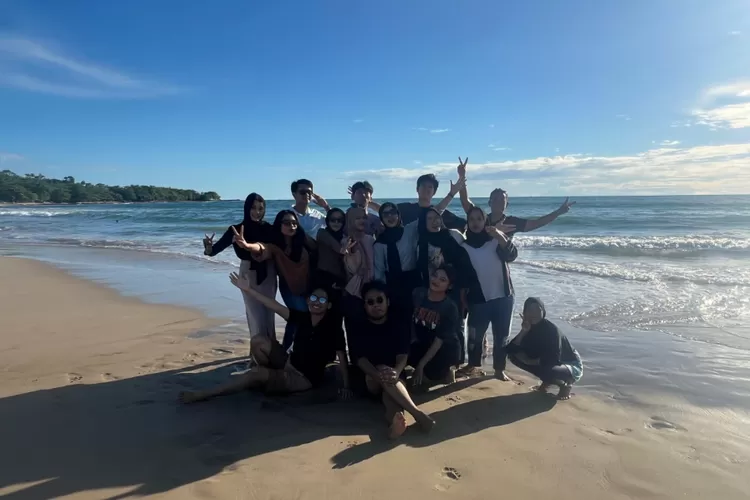 Peluang Bisnis Menggiurkan Di Kawasan Pantai Selain Penitipan Motor Dan Sewa Alat Pancing