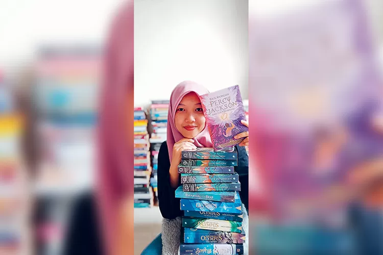 Lebih Dekat Dengan Dyah Ayu Wyat Ratitya, Bookstagram Asal Blitar, Bisa ...