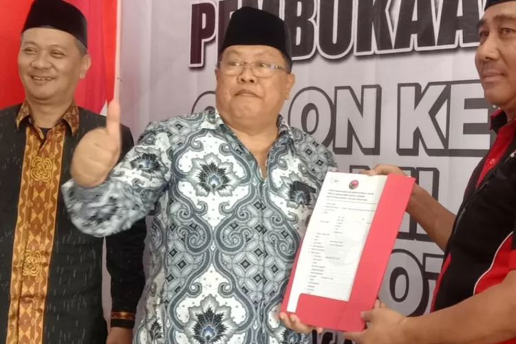 PDIP Mulai Buka Penjaringan, Wali Kota Blitar Santoso Dan Bambang ...