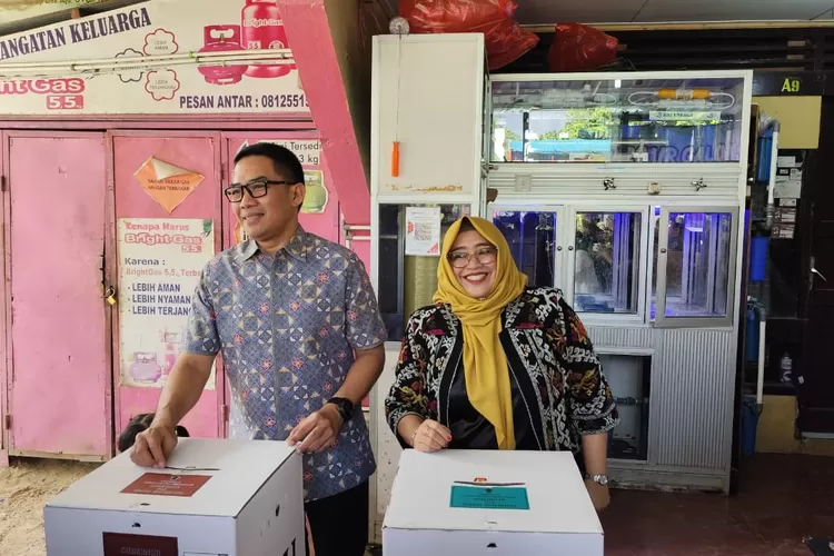 Andi Harun Nyoblos Bareng Istri Setelah Memantau Beberapa Tps Di Samarinda Kaltim Post