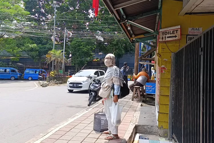 Emak-emak Pengemis Sambil Mengumpat Sudah Masuk Kota Bogor, Berkeliaran ...