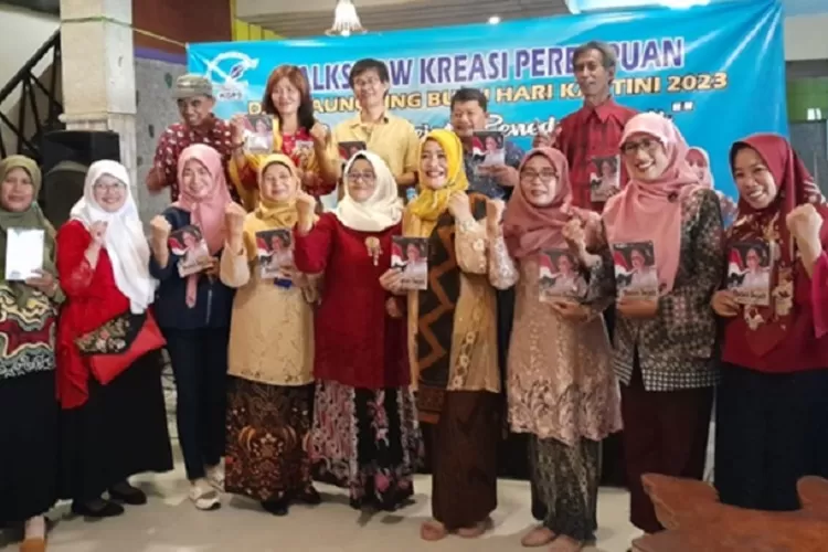 Talk Show Dan Launching Buku Antologi Puisi Kartini Melintas