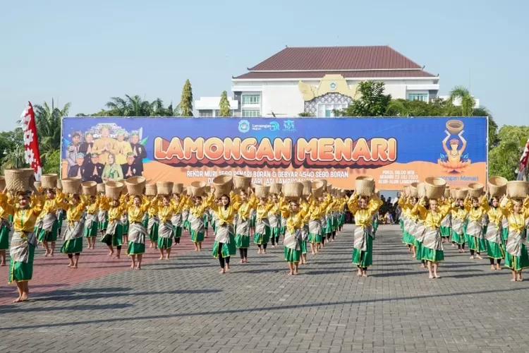 Lamongan Pecahkan Rekor MURI Tari Boran Dengan Jumlah Penari Terbanyak ...