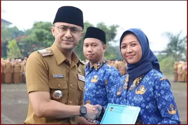 Kisah Inspiratif Guru Honorer Setia Menjadi Pns Kisah Pak Amir Dan Bu