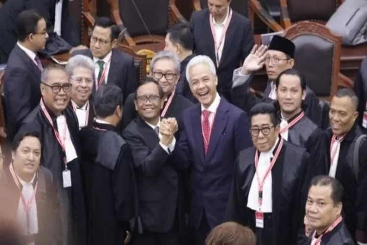 Baru Ada Dalam Sejarah, 3 Dari 8 Hakim MK Dissenting Opinion Dalam ...