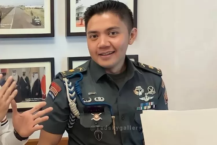 Fakta-fakta Menarik Tentang Mayor Teddy, Ajudan Pak Prabowo Yang Jadi ...