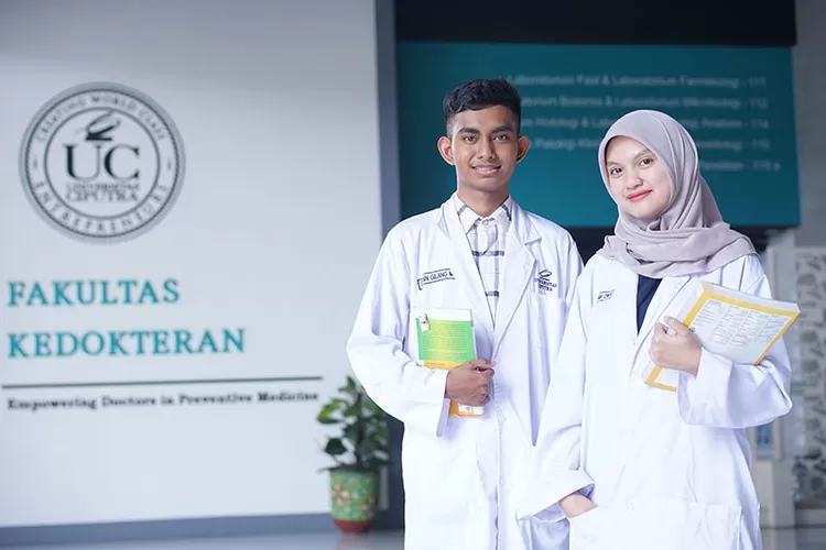 Berminat Menjadi Dokter? Ketahui 5 Fakta Mahasiswa Program Studi ...