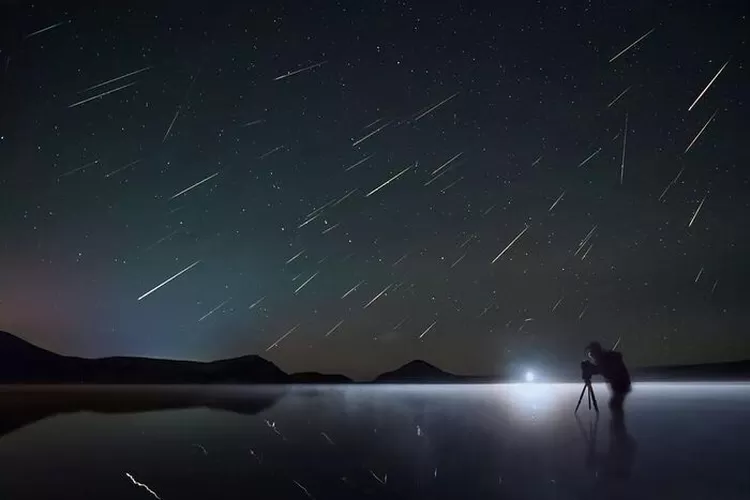 Fenomena Astronomi : Hujan Meteor Perseid Akan Terjadi Bulan Agustus ...