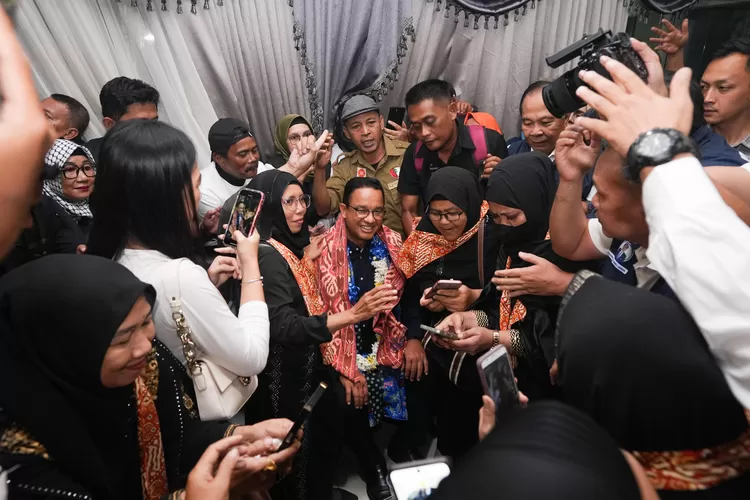 Di Kotamobagu Anies Baswedan Disambut Upacara Adat Itum Yuk Kenali