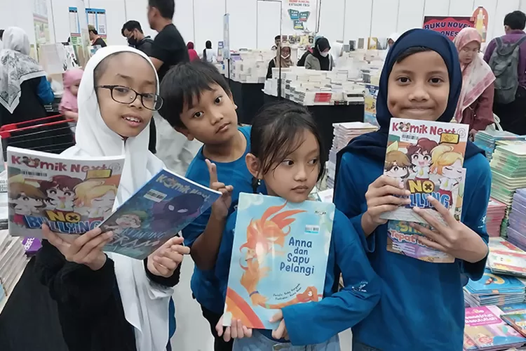 Serbu Big Book Wolf, Beli Buku Untuk Perpus Sekolah - Radar Jogja