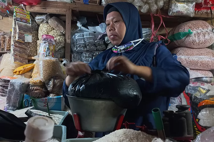 Keuntungan Menipis, Yang Penting Muter, Harga Beras Tak Kunjung Turun ...