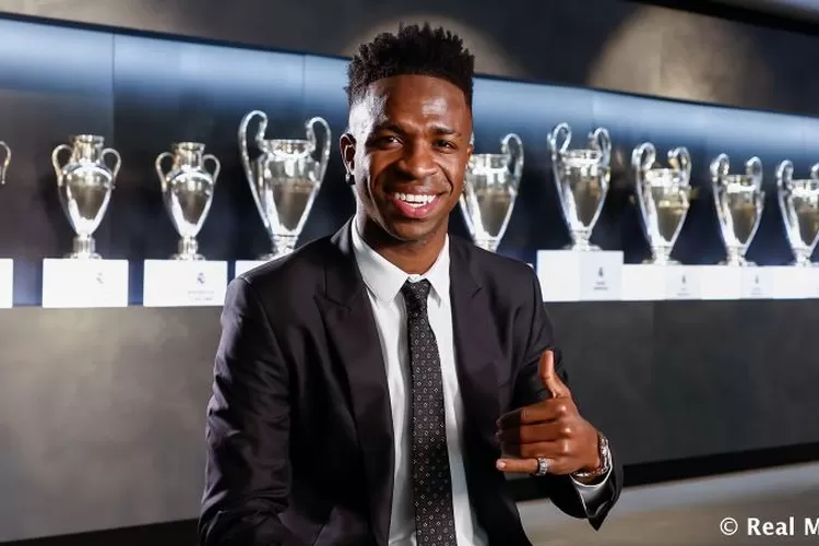 Vinicius Junior Resmi Perpanjang Kontrak Bersama El Real Hingga 2027 ...